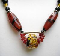 <div class='title'>Necklace #768</div><br><br><br>